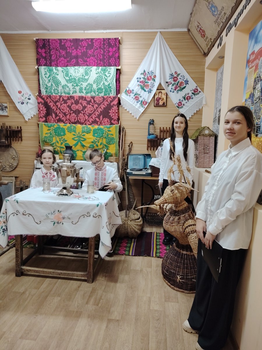 С народными традициями в новый век